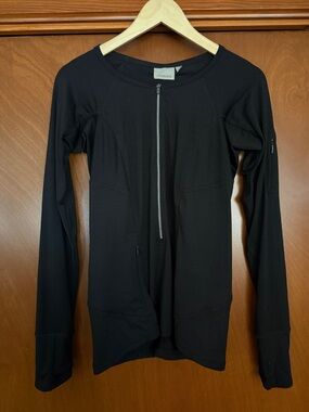 Athleta Black Active Rash Guard - UV Protected